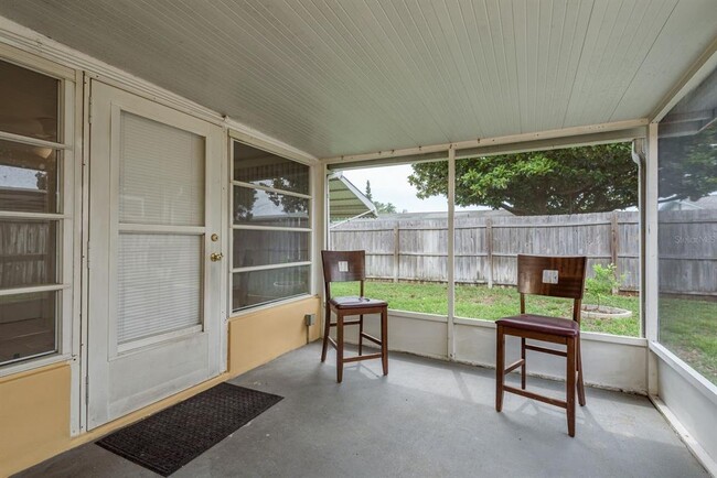 Building Photo - 3511 Calera Dr