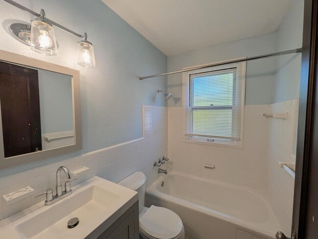 Building Photo - A Little Gem with Big Brentwood Energy