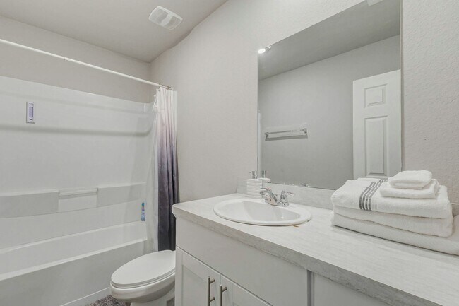 Building Photo - 10658 Red Orchid Dr