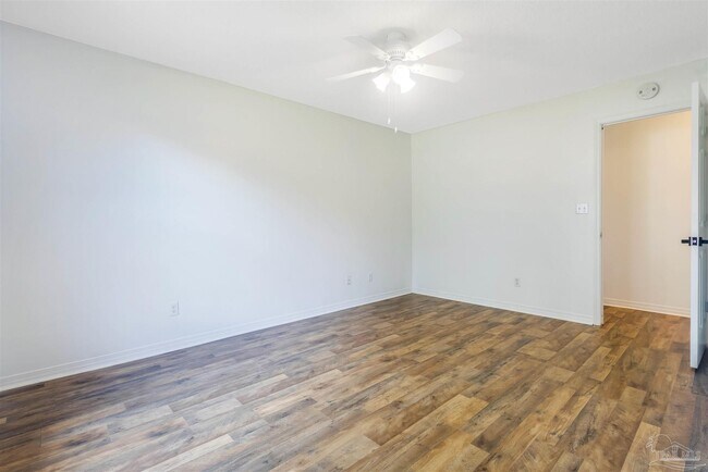 Building Photo - 873 Brande Ct