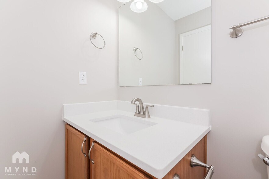 Building Photo - 6325 McIntyre Ridge Dr