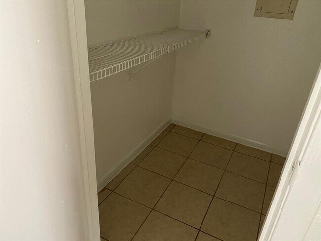 Building Photo - 7901 Cambridge St