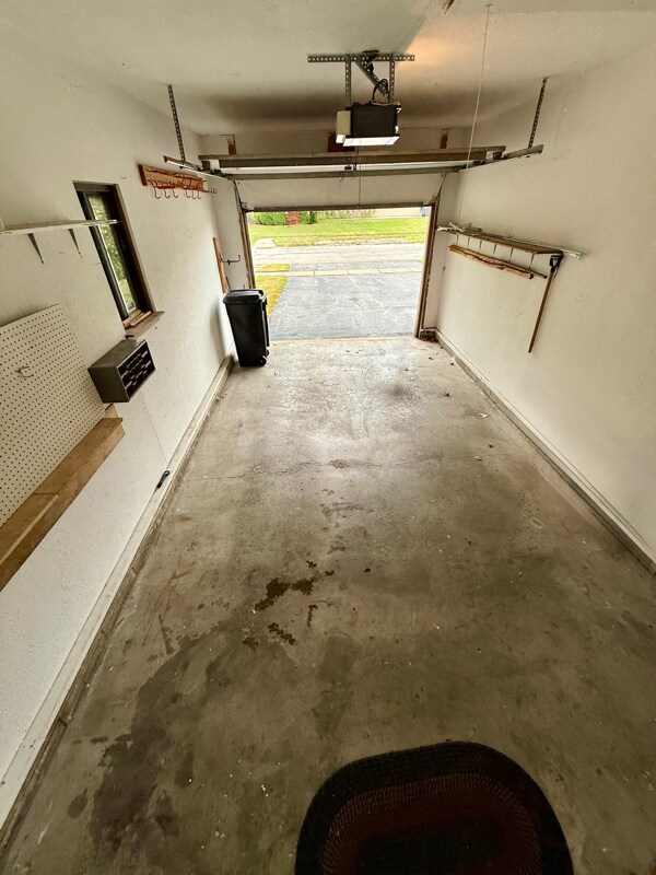 Building Photo - 2759 Pin Oak Dr