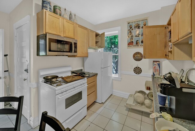 Building Photo - 1029 Garnett Pl