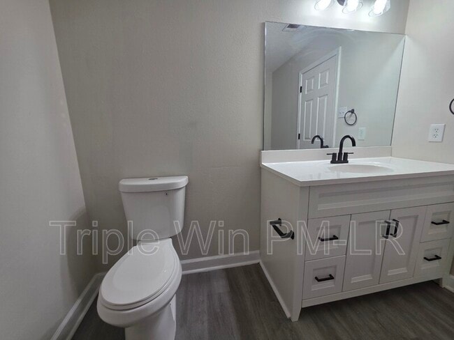 Building Photo - 1613 Moon Rd