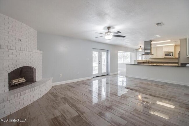 Building Photo - 22530 Saucier Lizana Rd