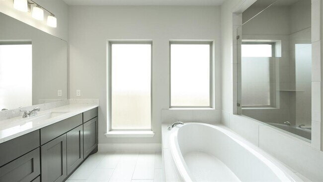 Building Photo - 170 Plumbago Loop