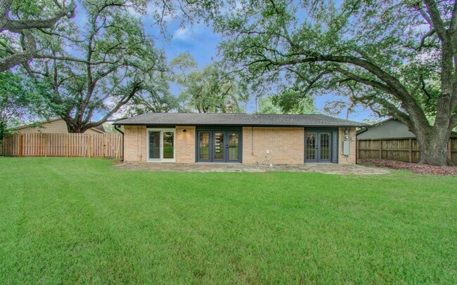 Building Photo - 12214 Braewick Dr