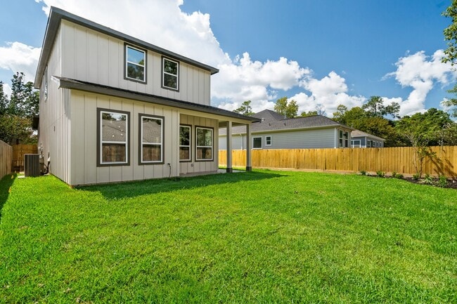 Building Photo - 22806 August Leaf Dr