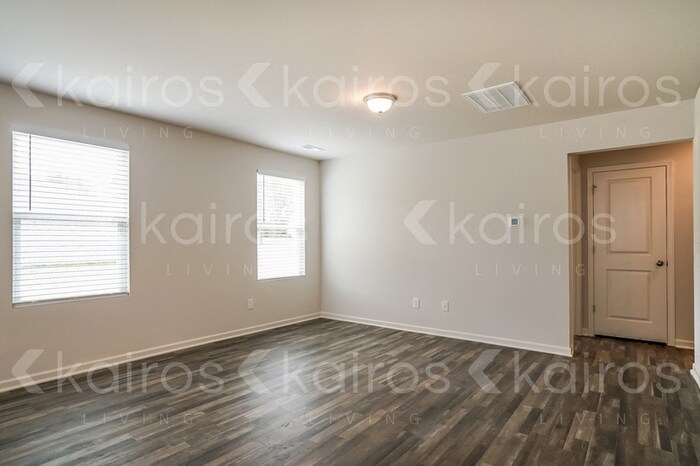 Building Photo - 105 Kyle's Dr