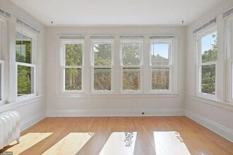 Building Photo - 2748 Aldrich Ave S
