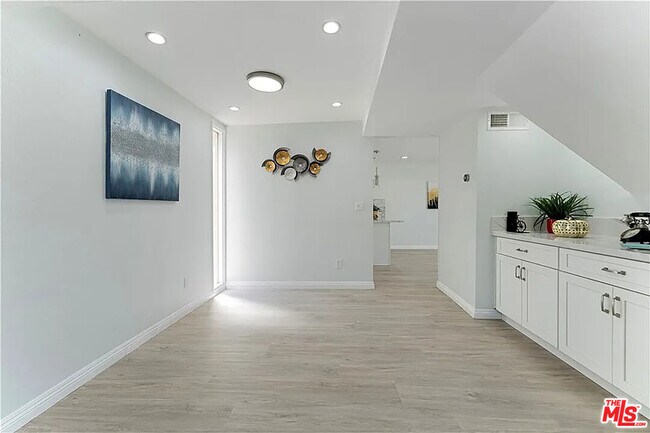 Building Photo - 126 Casuda Canyon Dr