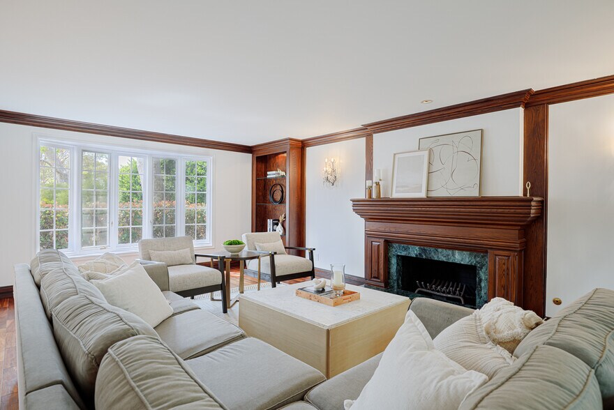 Building Photo - 16842 Harkness Cir