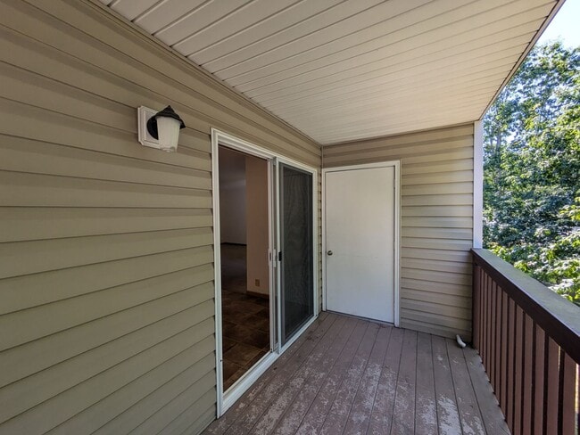 Building Photo - 2 Bedroom Condo in Cordata Neighborhood near WCC