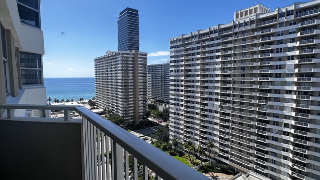 Building Photo - 1965 S Ocean Dr