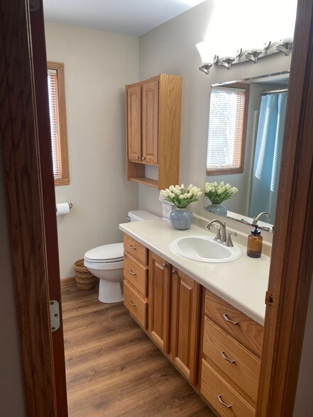 Building Photo - 619 Wellington Dr