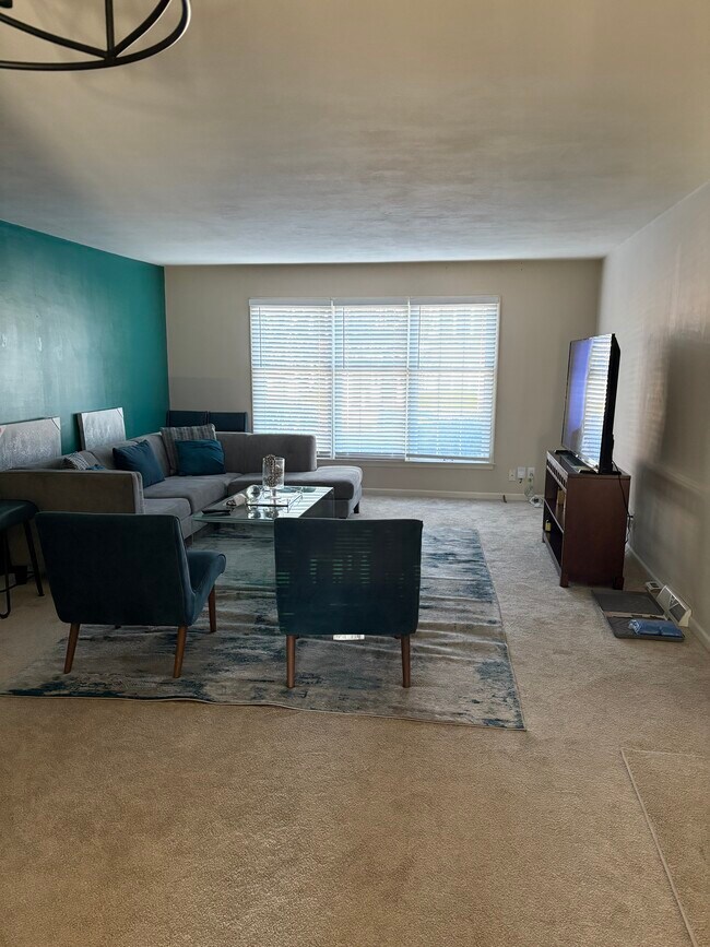 Building Photo - 7510 Claymont Ct