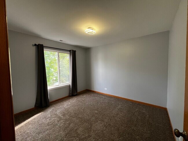 Building Photo - 2828 Alameda Ct
