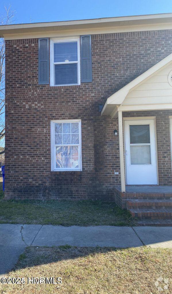 Building Photo - 102 Shiloh Dr