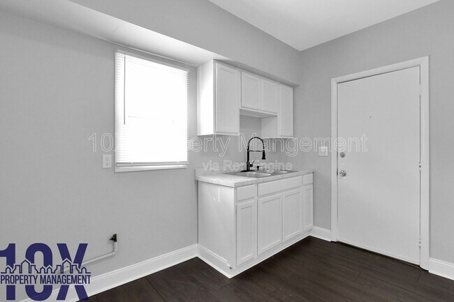 Building Photo - 1805 S 6th St