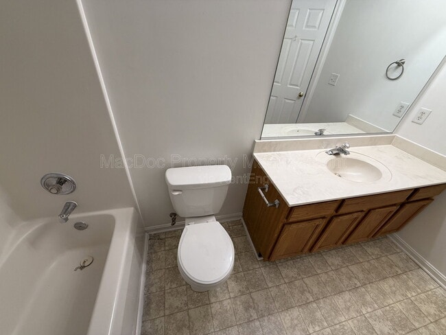 Building Photo - 10500 Boxmeer Ct