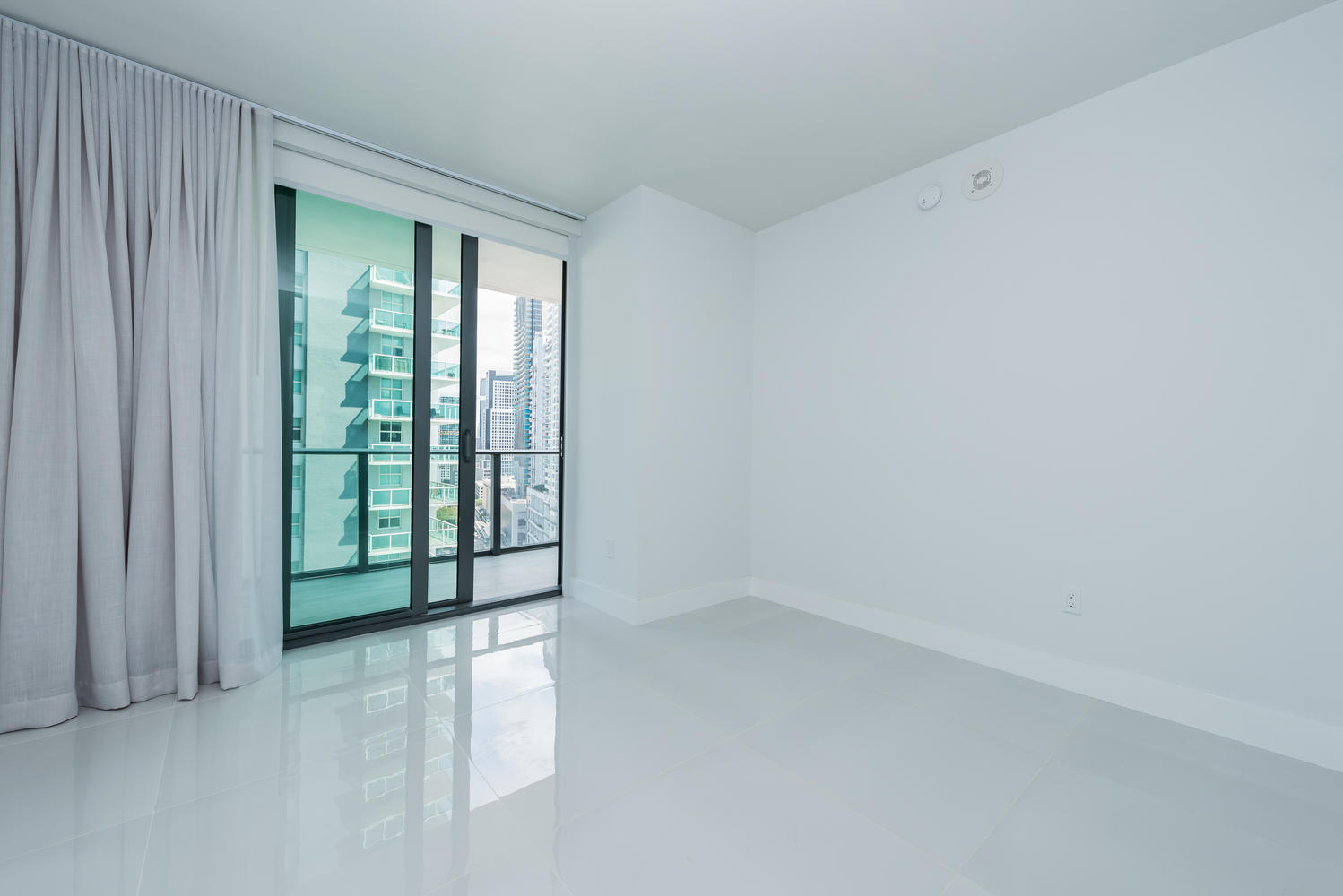 Building Photo - 1300 S Miami Ave