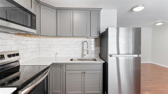 Building Photo - 1513 W 22nd St