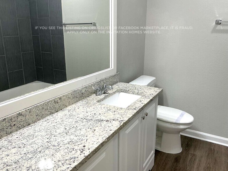 Building Photo - 9313 Newport Ln