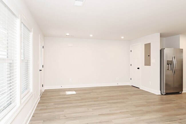 Building Photo - Pet-Friendly Glenbrook Apartment in Crozet