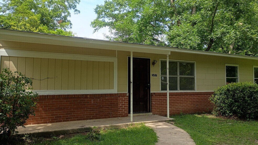 Building Photo - 2457 Brevard Dr