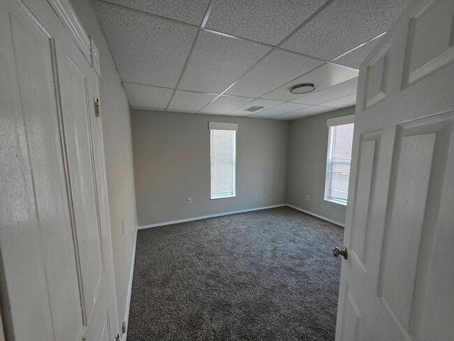 Building Photo - 308 E Clark St