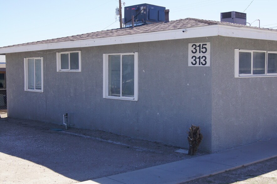 Building Photo - 313 Paul Ave