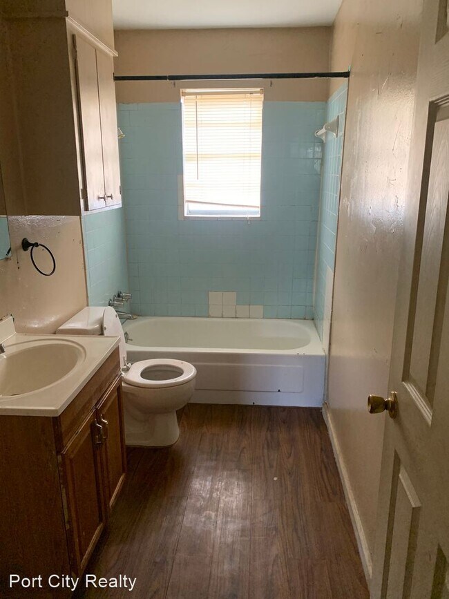 Building Photo - 3 br, 1 bath House - 4822 Gloria Drive