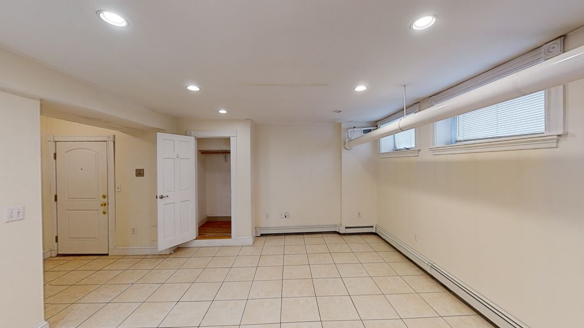 Building Photo - 251 Kelton St