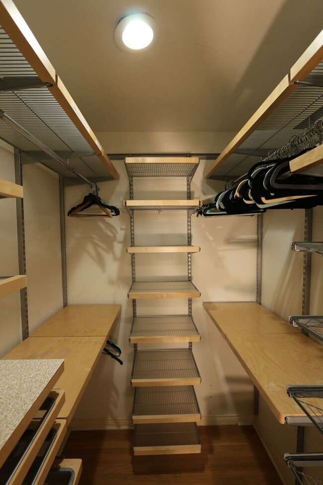 Building Photo - Comfort Meets Style in This Updated Kentwood Home