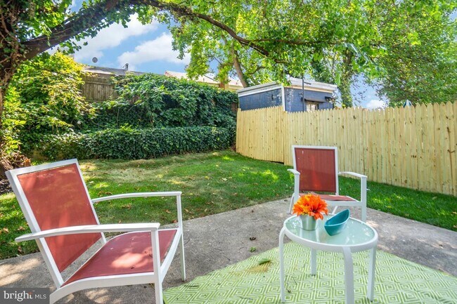 Building Photo - 4725 B St SE