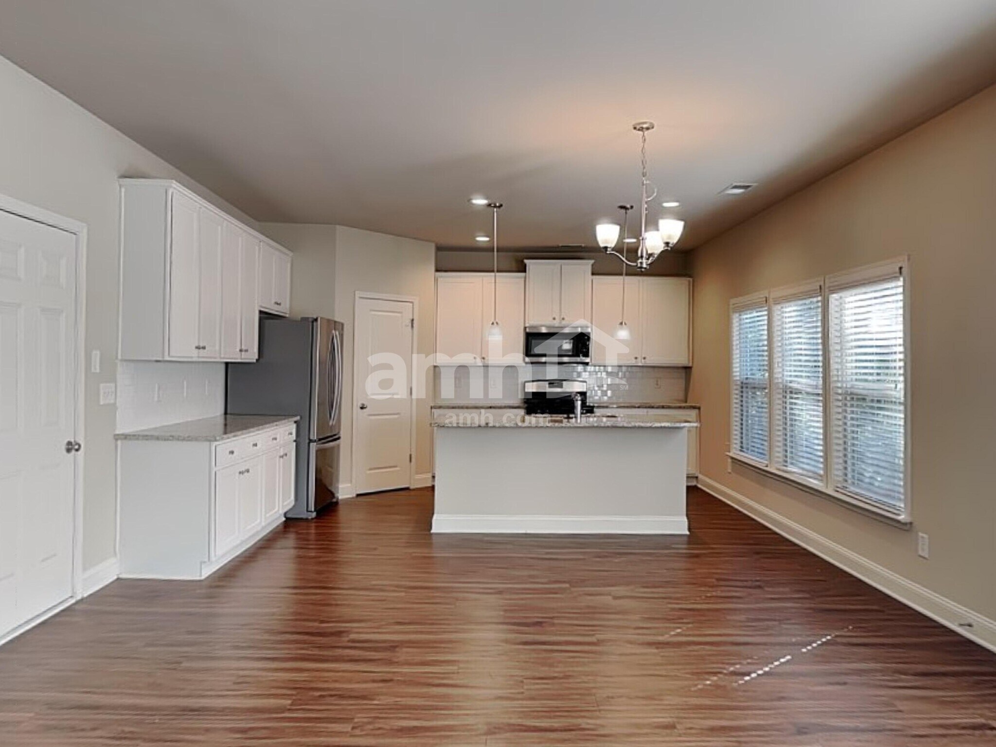 Building Photo - 30 Pratt Dr