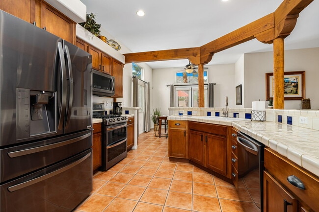 Building Photo - 53845 Avenida Alvarado