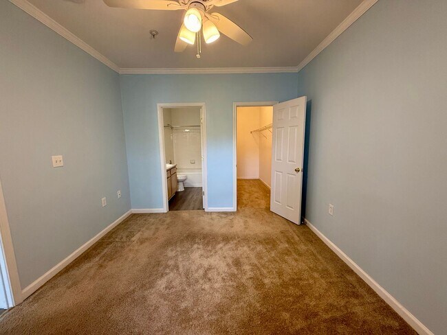 Building Photo - 925 Dorchester Pl