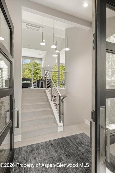 Building Photo - 552 Mountain Laurel Dr