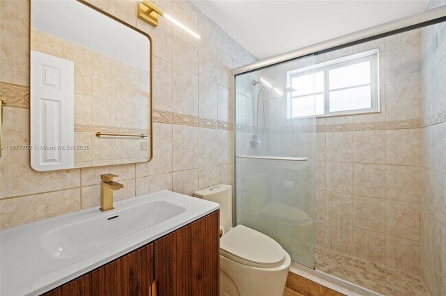 Building Photo - 7315 Byron Ave