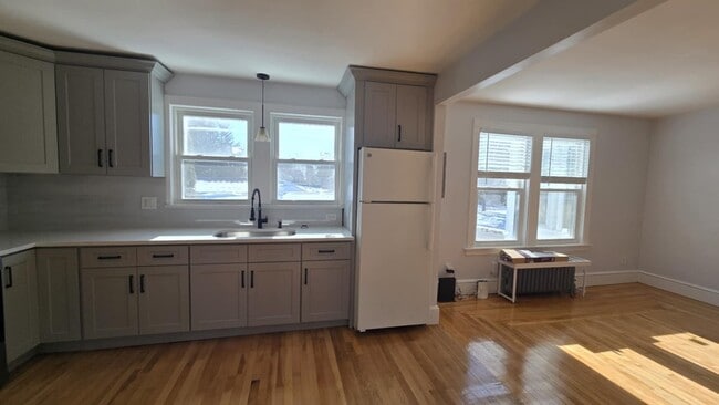 Building Photo - 234 High St