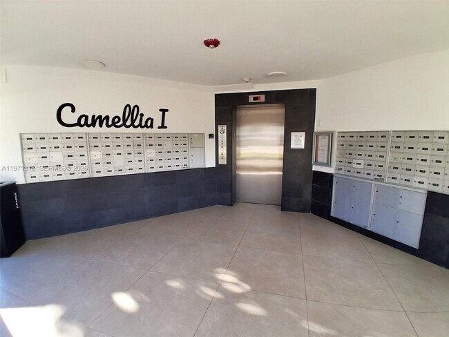 Building Photo - 1770 NE 191st St