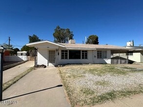 Building Photo - 1203 Idlewilde Dr