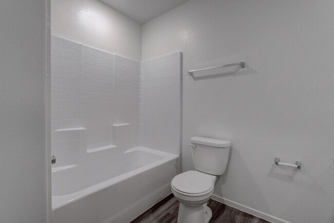 Building Photo - 7371 Craig Cv Ct