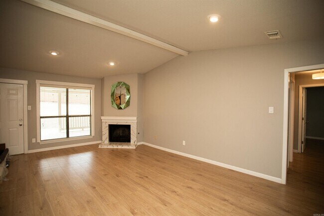 Building Photo - 8 Turtle Creek Ct