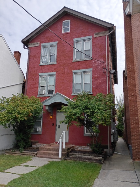 Building Photo - 230 S 6th St