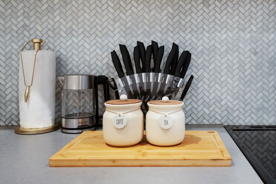 Building Photo - 1290 1st Ave