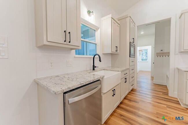 Building Photo - 4356 Cedar Creek Rd