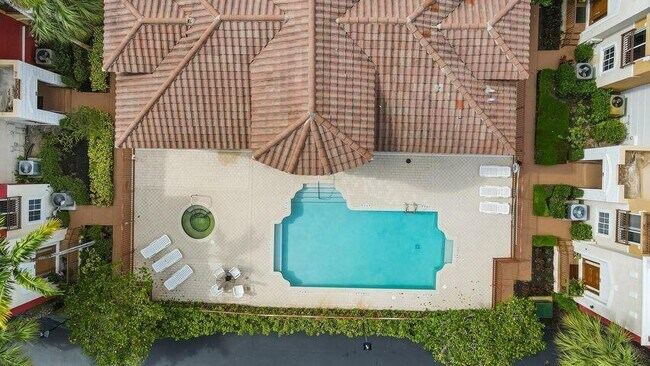 Building Photo - 1801 Coastal Bay Blvd